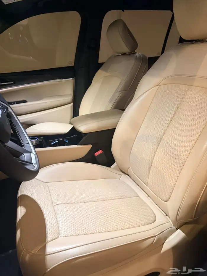 جراند شيروكي ليمتد بلس لارج 2024 10