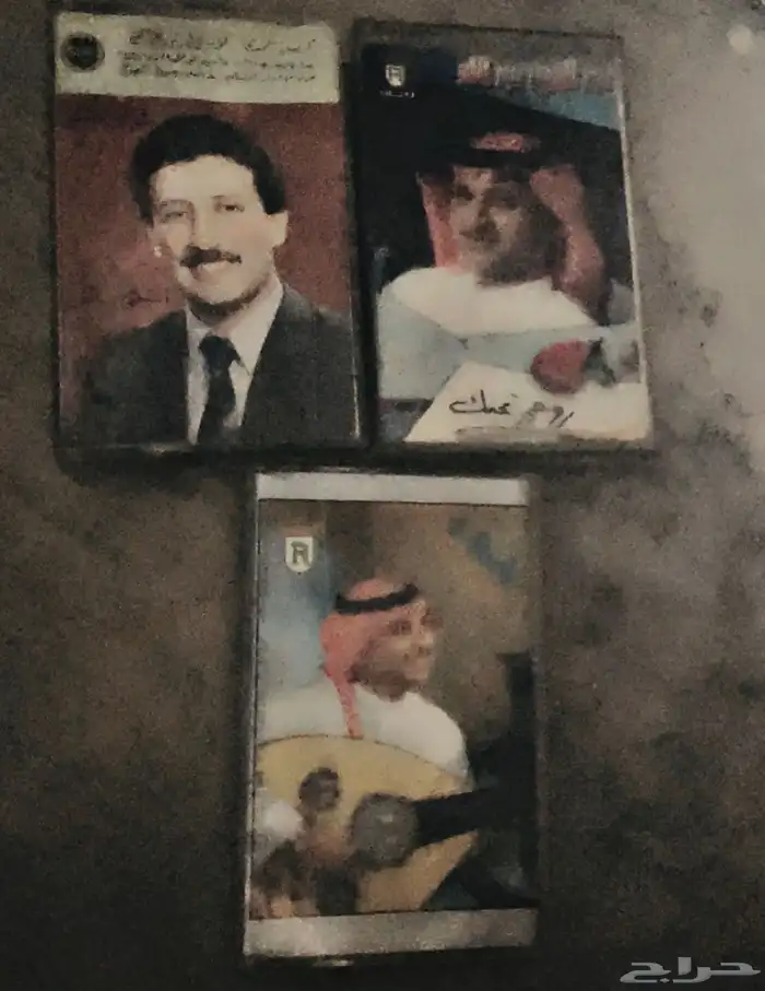 أشرطة أغاني نسخ أصلية للبيع 1