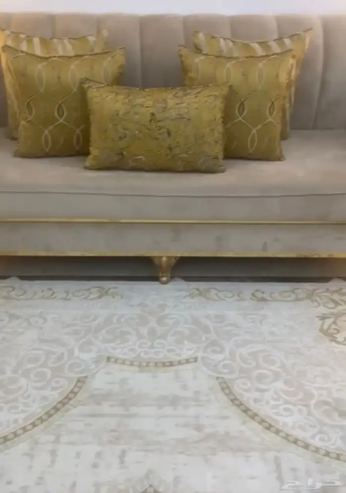 أثاث للبيع كنب جديد ومساند ظهر وطاولات قزاز وطالت تلفزون 1