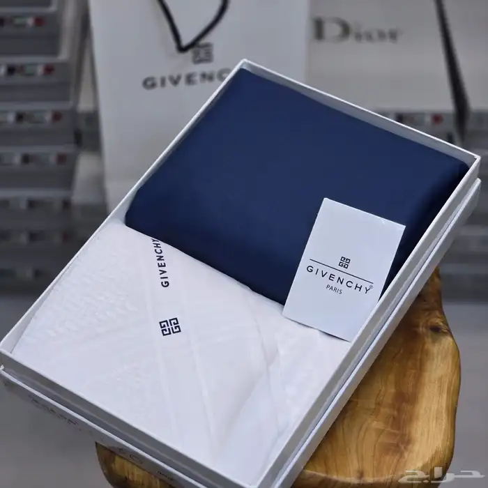 قماش مع شماغ 2