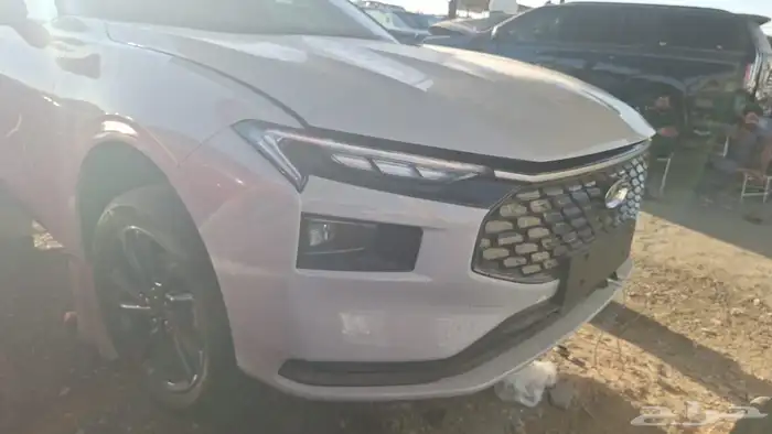 شركة النايفات ( فرع القطع الغيار المستعملة ) تشليح جمس فورد 22