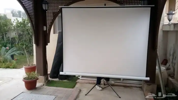 بروجكتر وشاشة عرض للإيجار مناسبة لمشاهدة المباريات وغيرها 6