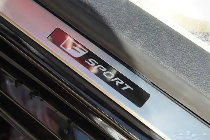 لكزس - IS350 F Sport - خليجي - 2025 - فل كامل 16