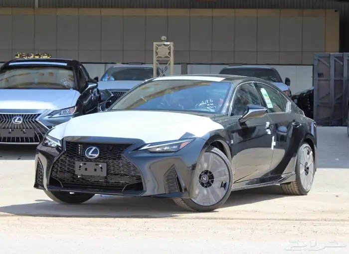 لكزس - IS350 F Sport - خليجي - 2025 - فل كامل 0