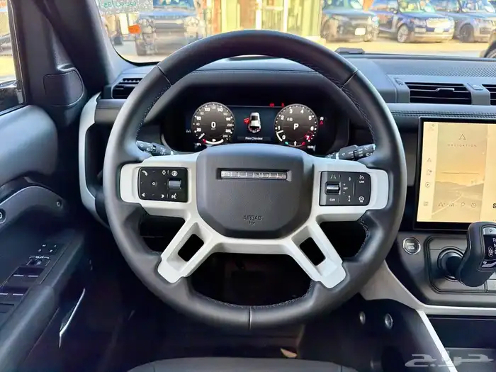 للبيع ديفندر موديل 2026 فئه X dynamic SE اصفار كندي 10