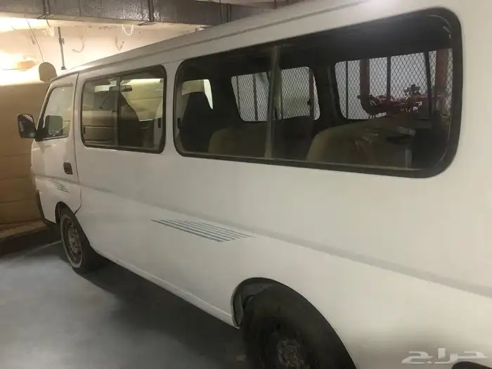 باص نيسان اورفان 6