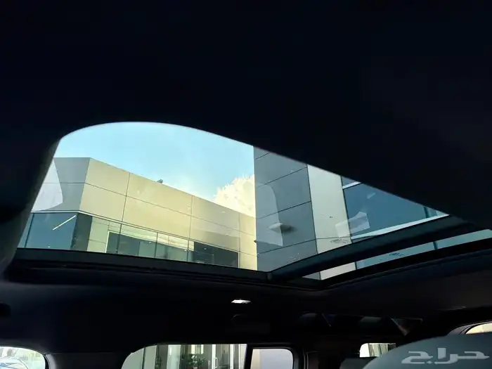 للبيع ديفندر موديل 2026 فئه X dynamic SE اصفار كندي 15