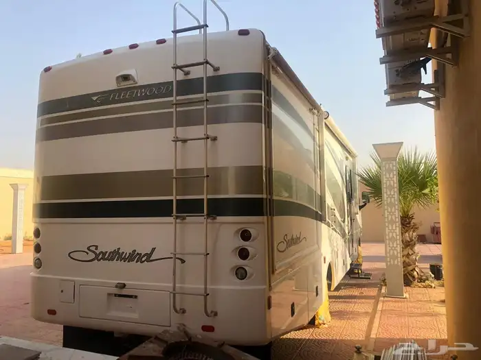 موتر هوم للبيع مخزن من امريكا الي القراش مدة التخزين 13 سنه 2