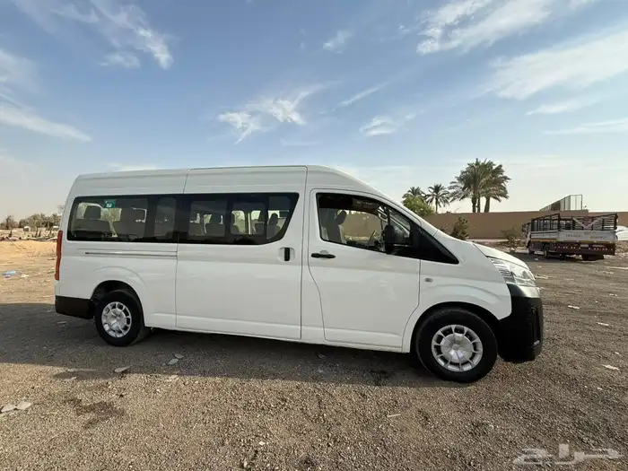 اجار باصات كوستر وهايس موديلات حديثه مع السائق في الرياض 18