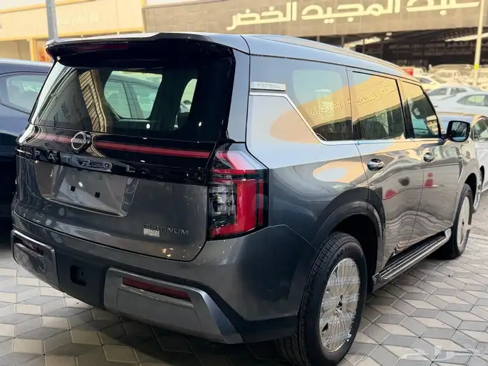 نيسان باترول بلاتينيوم تنفس طبيعي بترومين 2026 رمادي -جملي 2