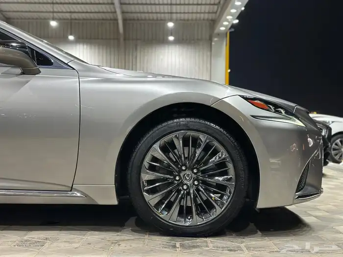 لكزس LS 350AA موديل 2018 7
