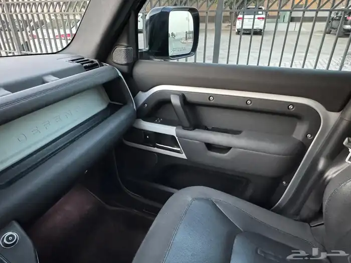 رنج روفر ديفندر FIRST EDITION 110 موديل 2020 ( KIT KAHN ) 16