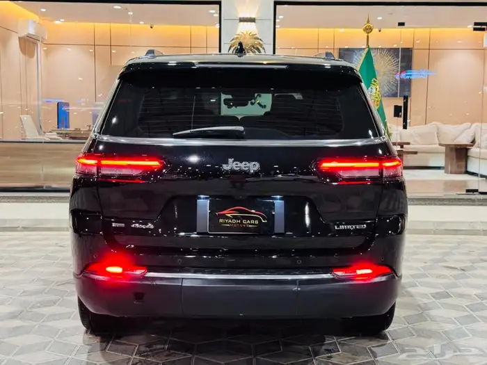 شيروكي لمتد فل كامل نظيف جدا 5