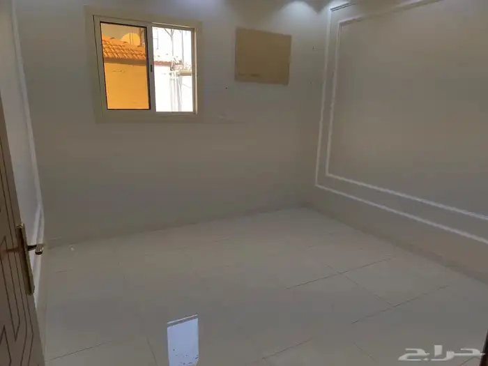 شقه دور اول للايجار حي اليرموك مطبخ راكب 4