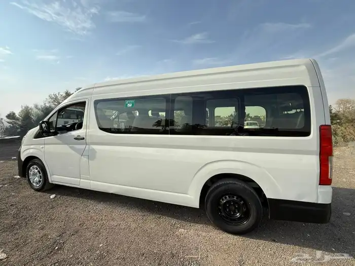 اجار باصات كوستر وهايس موديلات حديثه مع السائق في الرياض 16