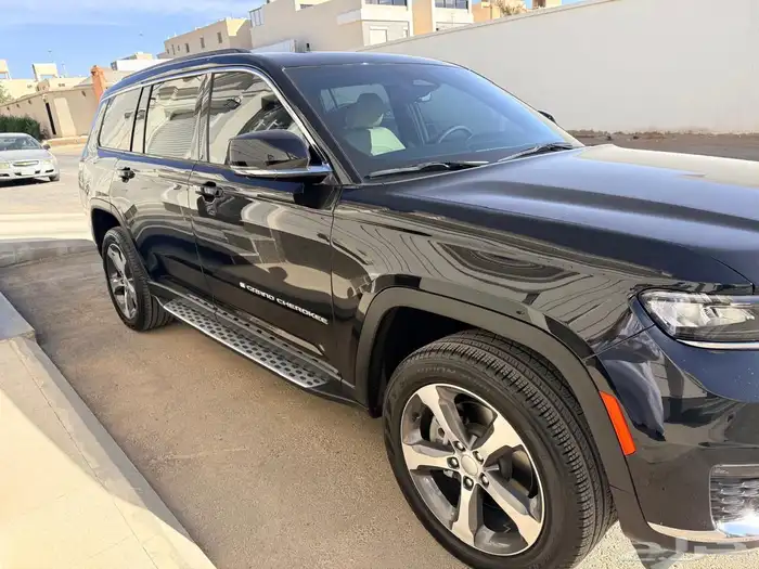 جراند شيروكي ليمتد بلس لارج 2024 1