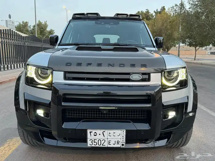 رنج روفر ديفندر FIRST EDITION 110 موديل 2020 ( KIT KAHN ) 42