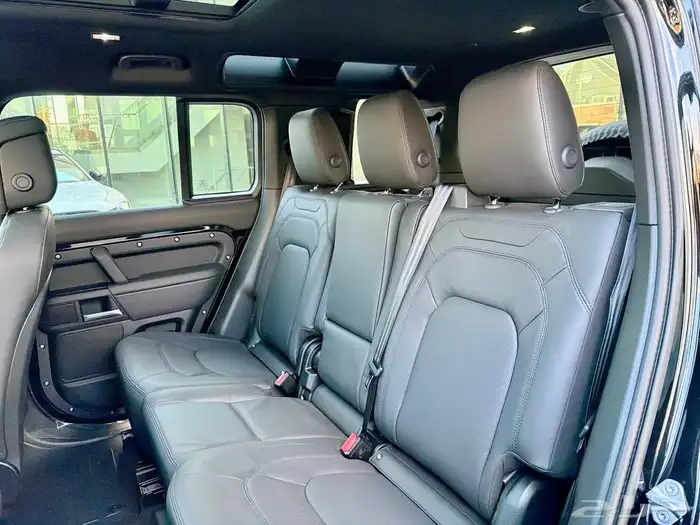 للبيع ديفندر موديل 2026 فئه X dynamic SE اصفار كندي 16