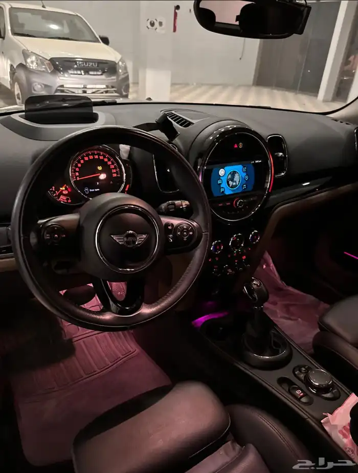 2018 ميني كوبر كنتري مان ديزل ماشي 104 الف بدي وكالة وارد 9