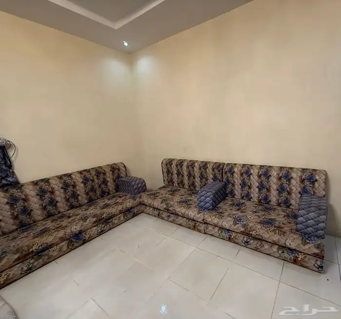 بيع مجلس ضغط نظيف ومرتب 1