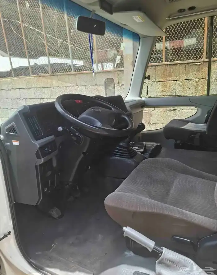 كوستر تويوتا باص 7