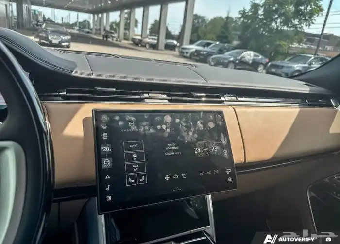 رنج روفر موديل 2024 بسعر خيااالي 8