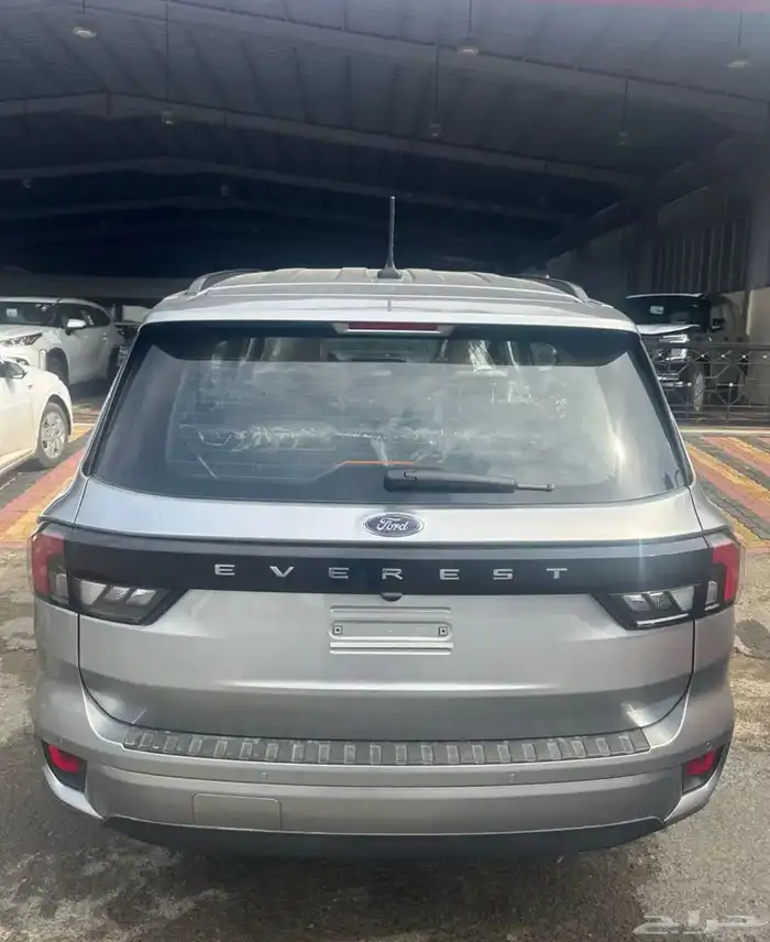 فورد ايفريست XLS استندر موديل 2025 كاش وتقسيط 4