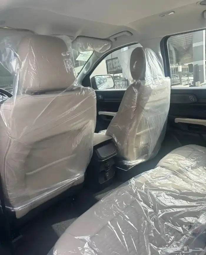 فورد ايفريست XLS استندر موديل 2025 كاش وتقسيط 10