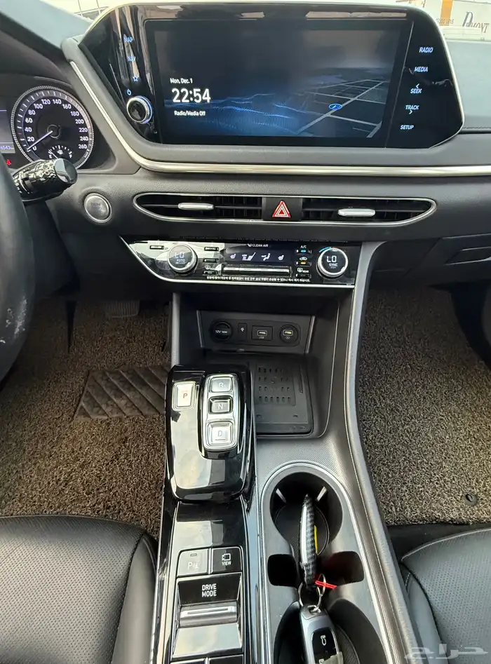 هونداي سوناتا 2020 ( بنزين ) اعلى مواصفات بانوراما للبيع 16