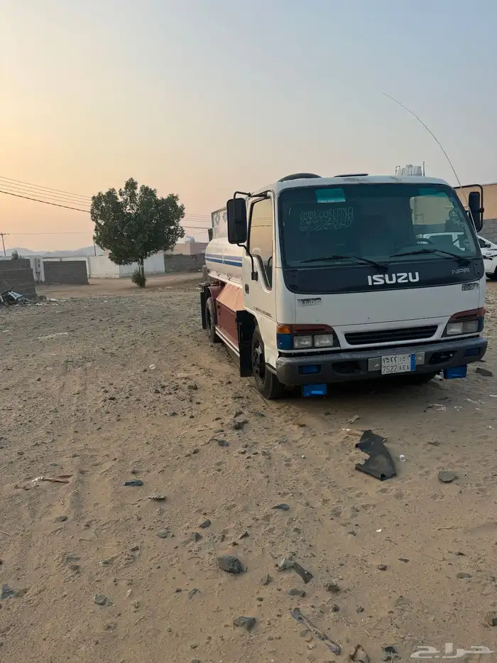 للبيع دينا ايسوزو 1999 2