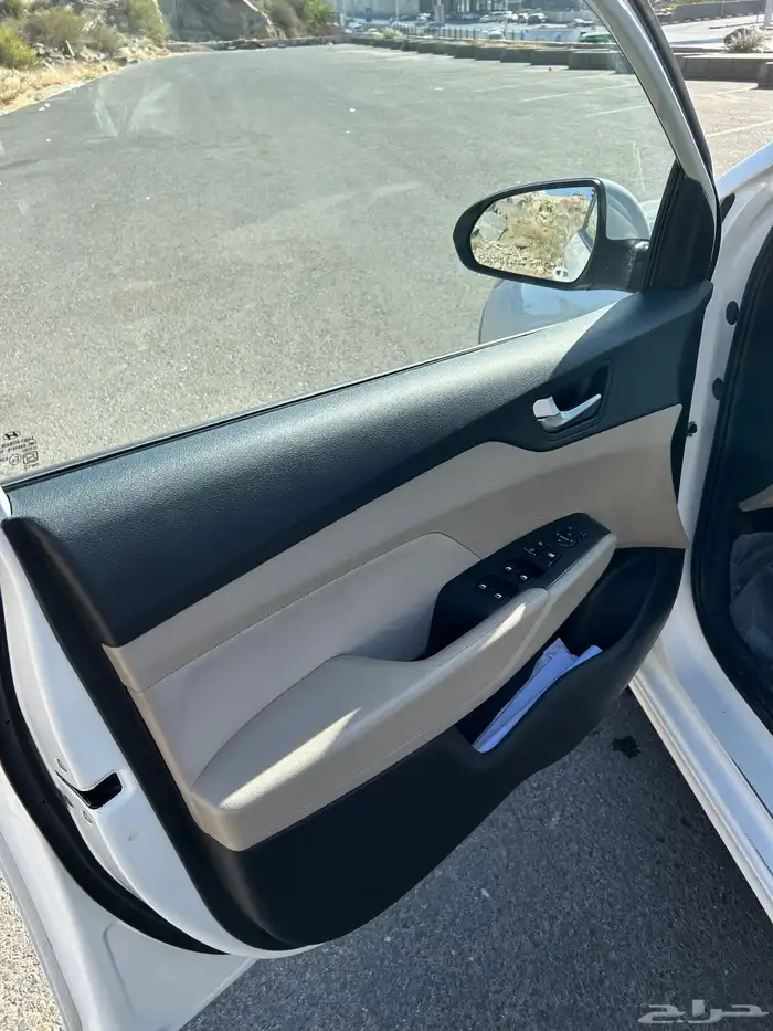 للبيع اكسنت 2022 13