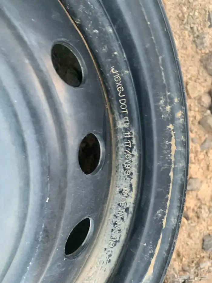 جنوط هايلوكس تركب على موديل حديث 5