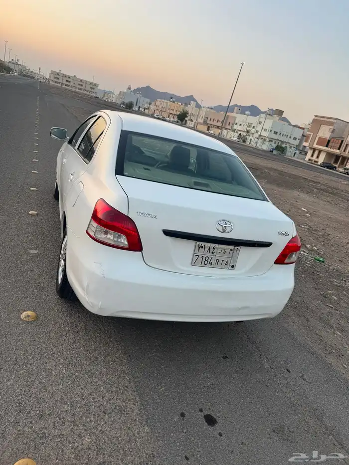 يارس موديل 2009 قيرعادي للبيع 0