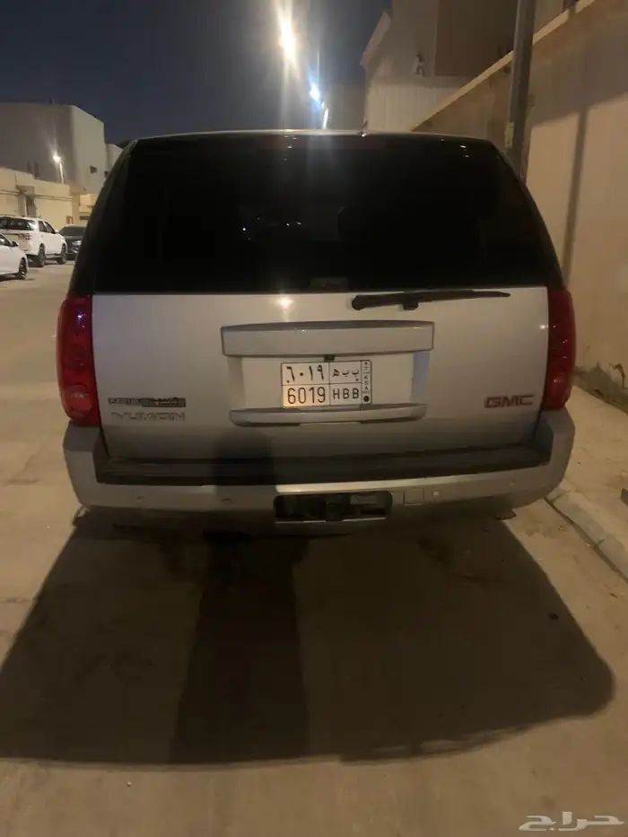 جمس يوكن موديل 2010 نظيف خالي من الحوادث ولله الحمد 2