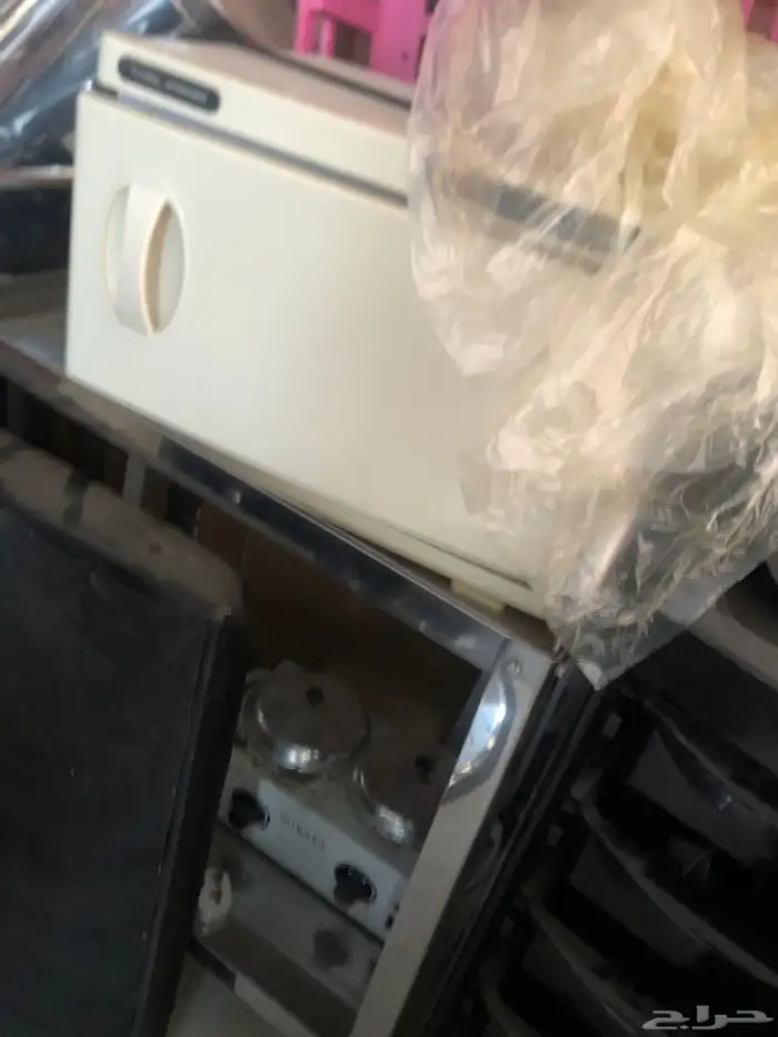 اغراض صالون حلاقه بحاله ممتازه 2