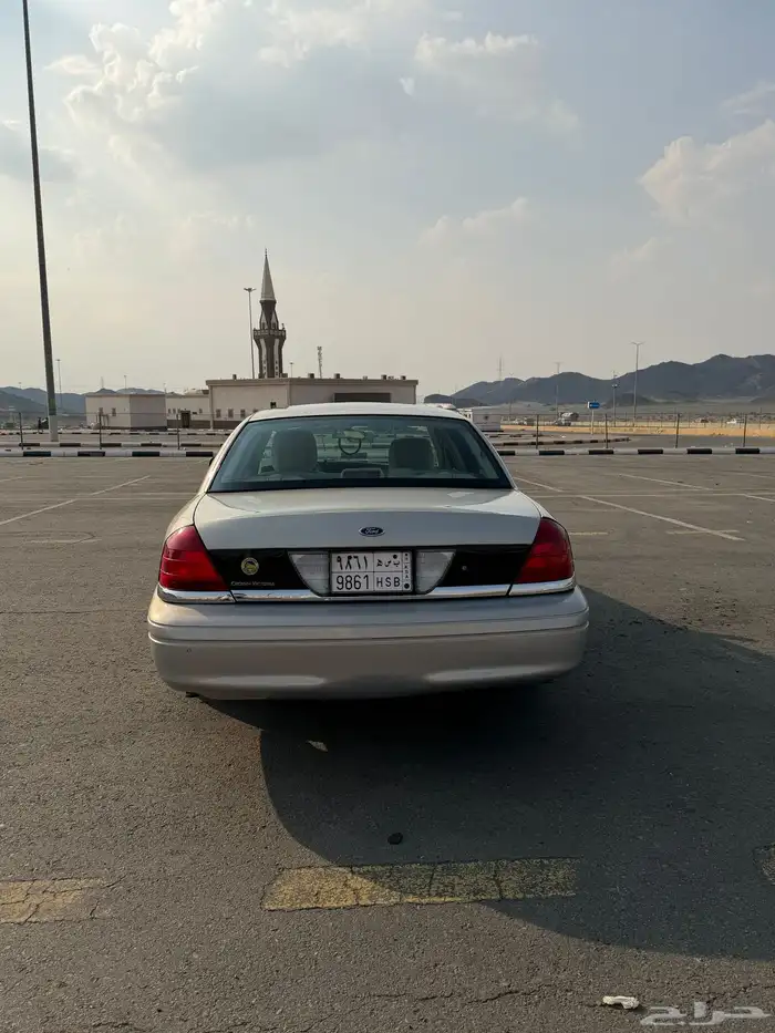 كروان فكتوريا 2011 سعودي نظيف 13