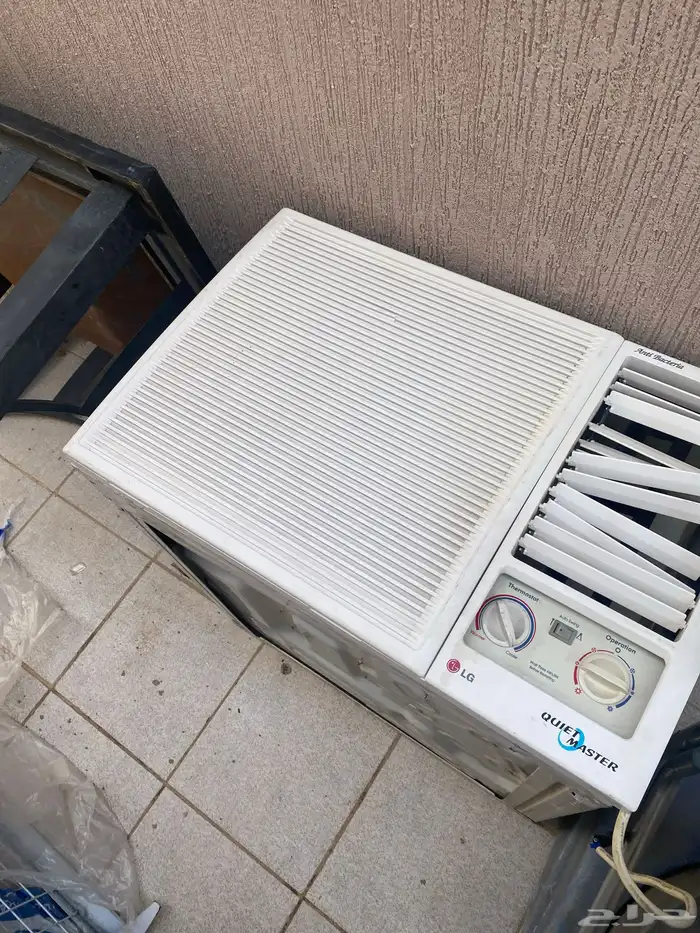 مكيف شباك شغال   سرير 3 0