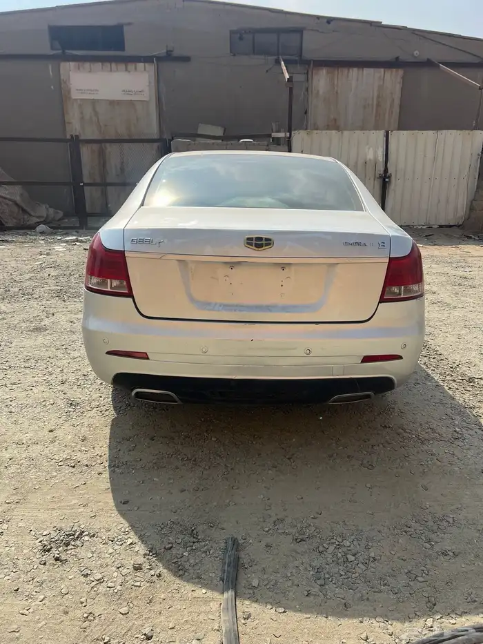 جيلي آي سي 8 للبيع قطع فقط 2