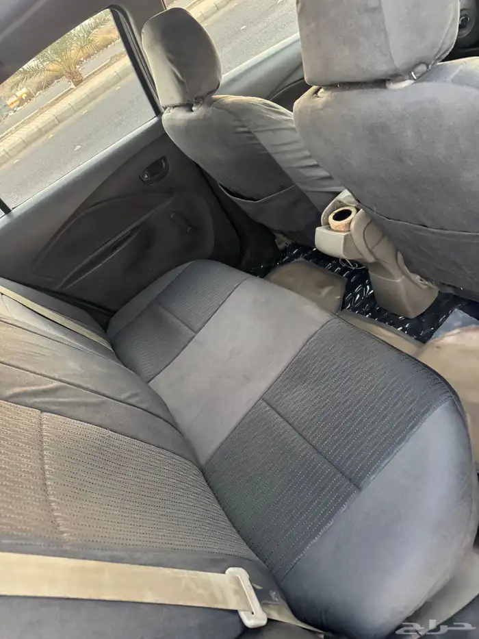 يارس موديل 2009 قيرعادي للبيع 11