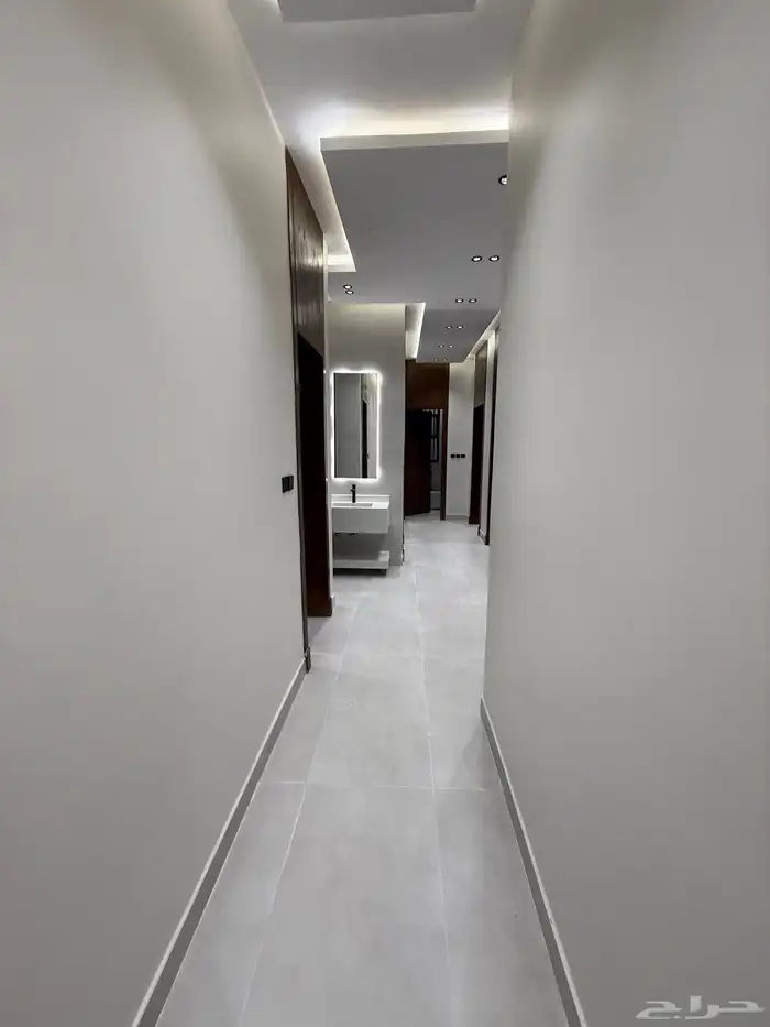 فرصه للبيع فيلا روف ب 685 الف عليها تامين وحي مكتمل الخدمات 24