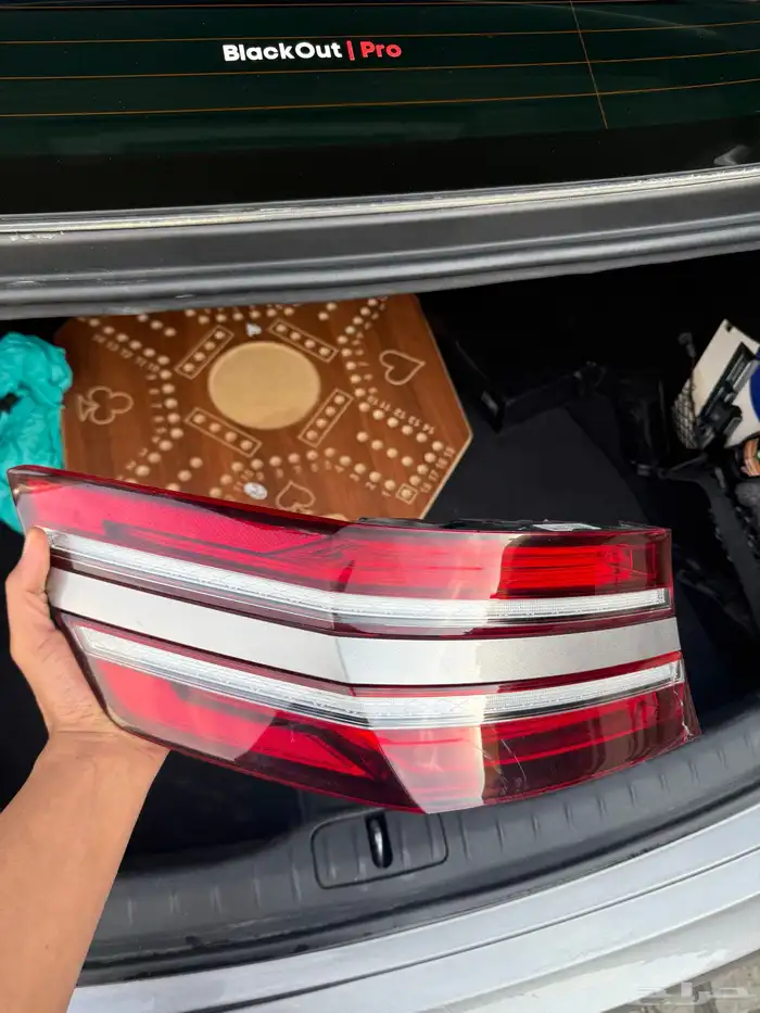 اسطب جينيسس G80 خلفي يسار 2023 3