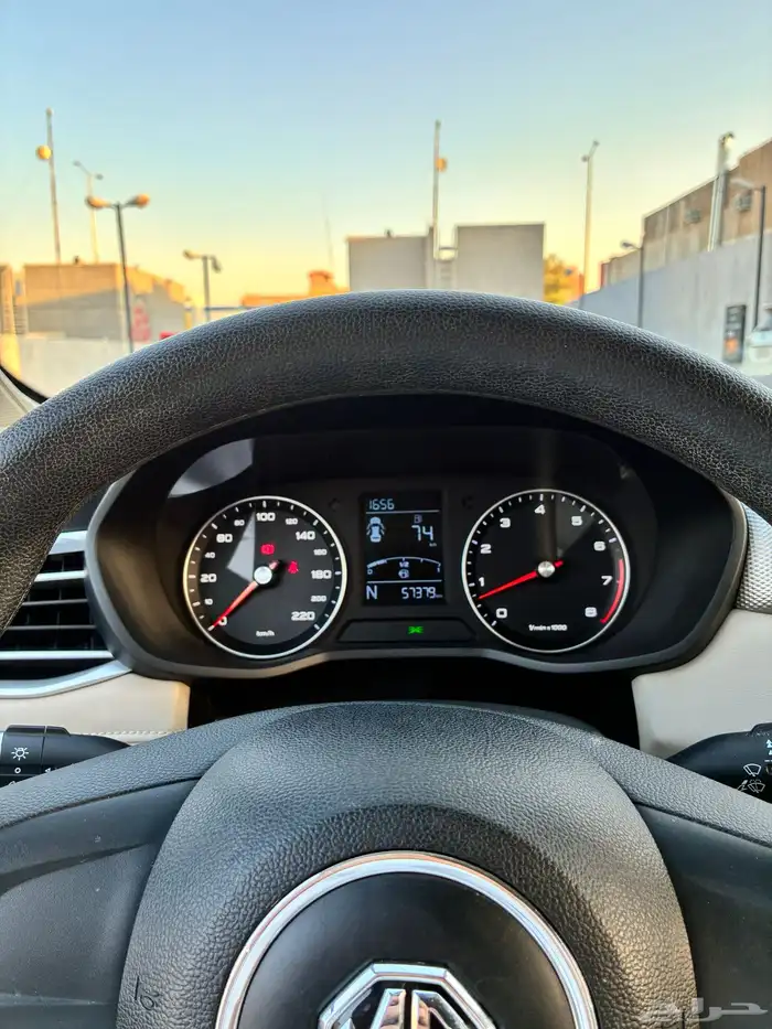 للبيع أم جي 5 موديل 2023 9