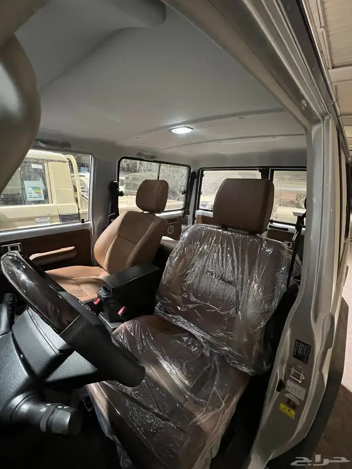 ربع تويوتا ديزل رفرف سعودي فل كامل ونش (فضي ابيض) 6