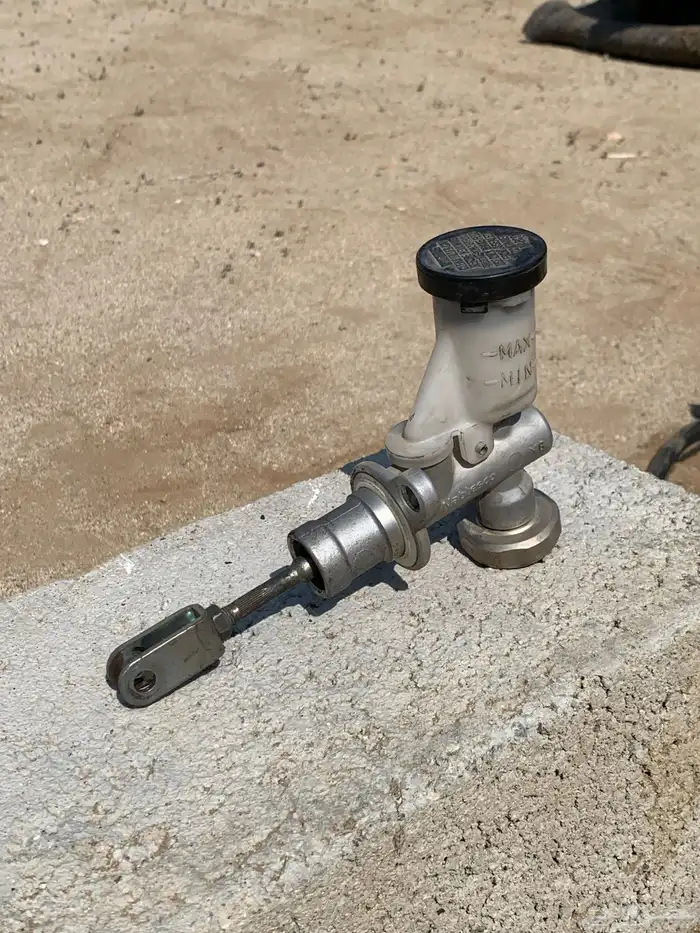 للبيع مكسيما 4