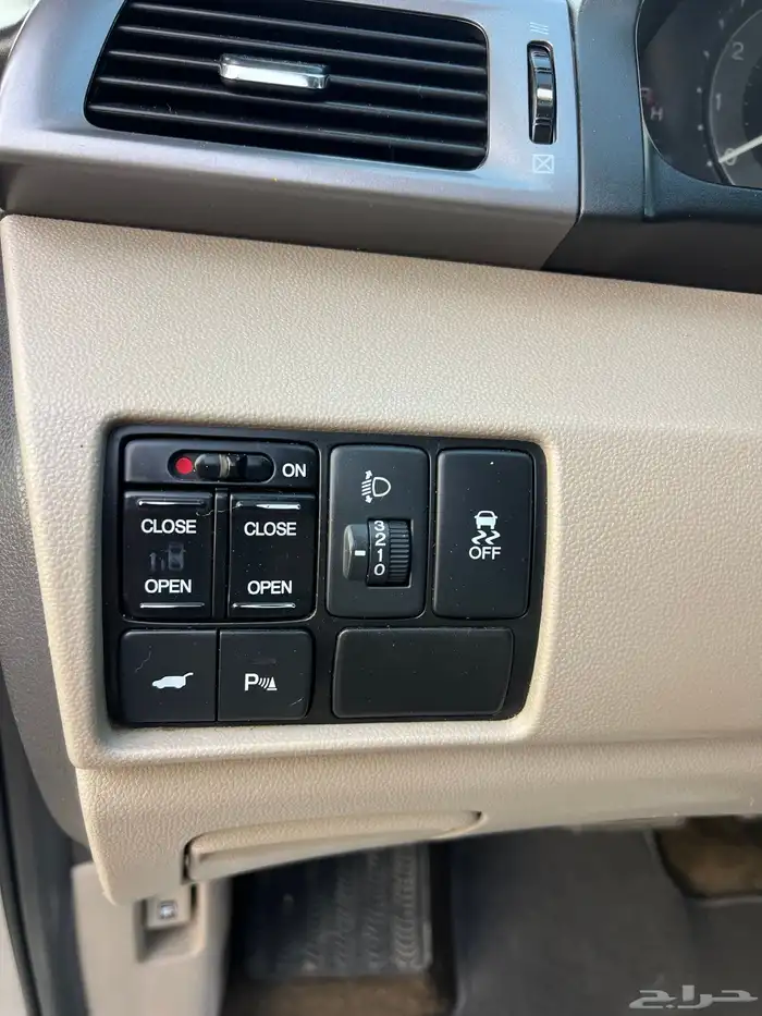 هوندا اوديسي فل كامل موديل 2014 30