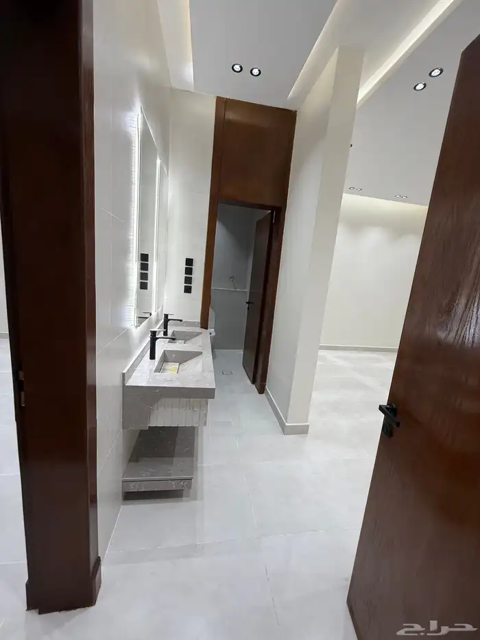 فرصه للبيع فيلا روف ب 685 الف عليها تامين وحي مكتمل الخدمات 8