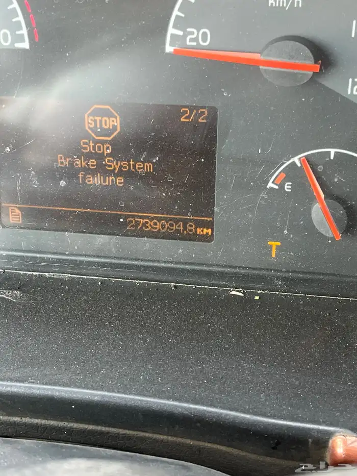 شاحنة فولفو 12