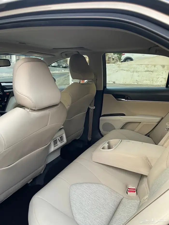 تويوتا كامري 2021 GLE هايبرد 8