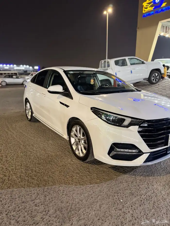 للبيع شانجان اريزو 6 0