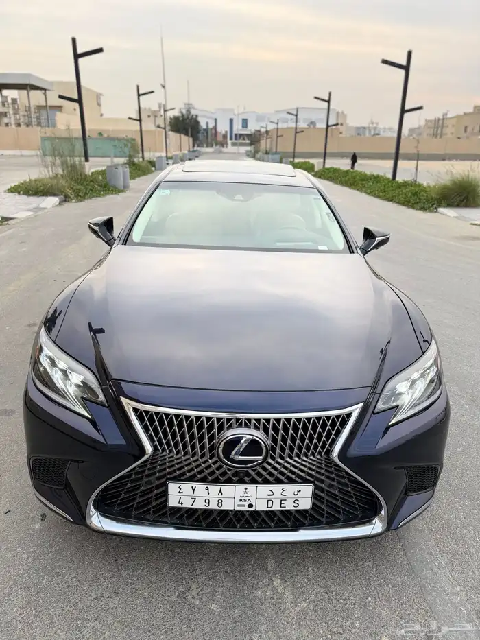 للبيع لكزس LS500h هايبرد ( مخزن ) سعودي اعلى افئه 3
